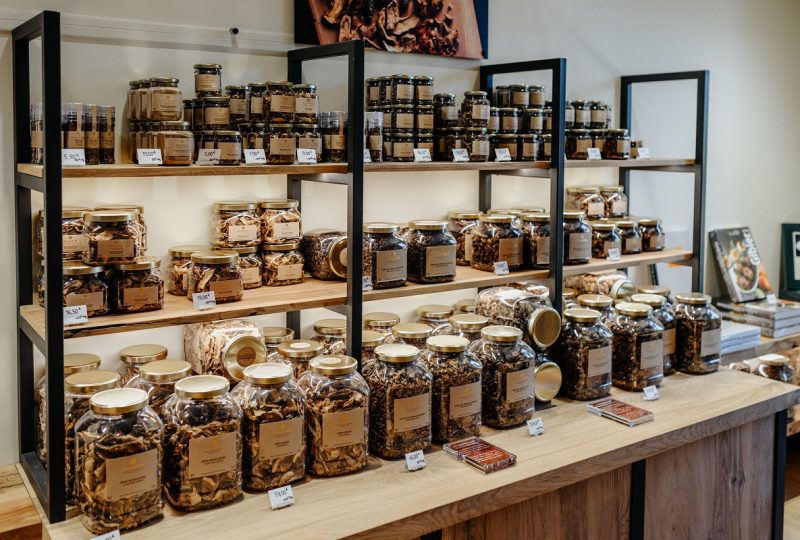 Boutique de la fabrique et Institut de la truffe Plantin à Puyméras - 2